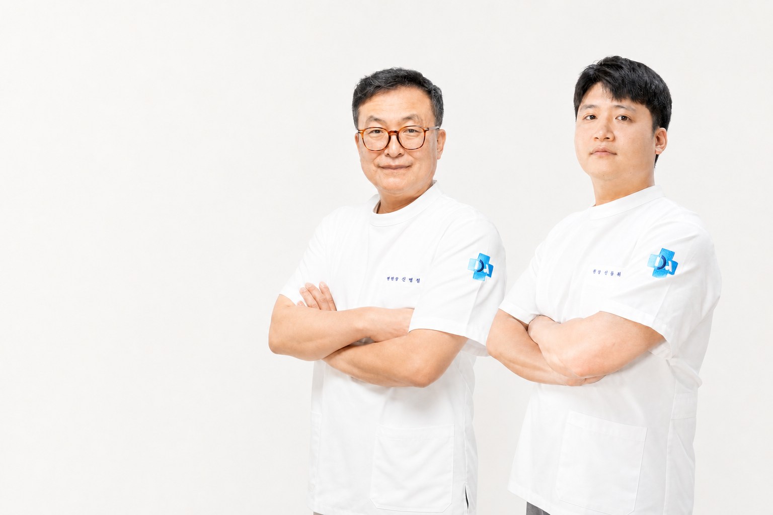 실제 의료진 사진을 바탕으로 AI 합성·보정한 신병철 병원장과 신동휘 원장 이미지
